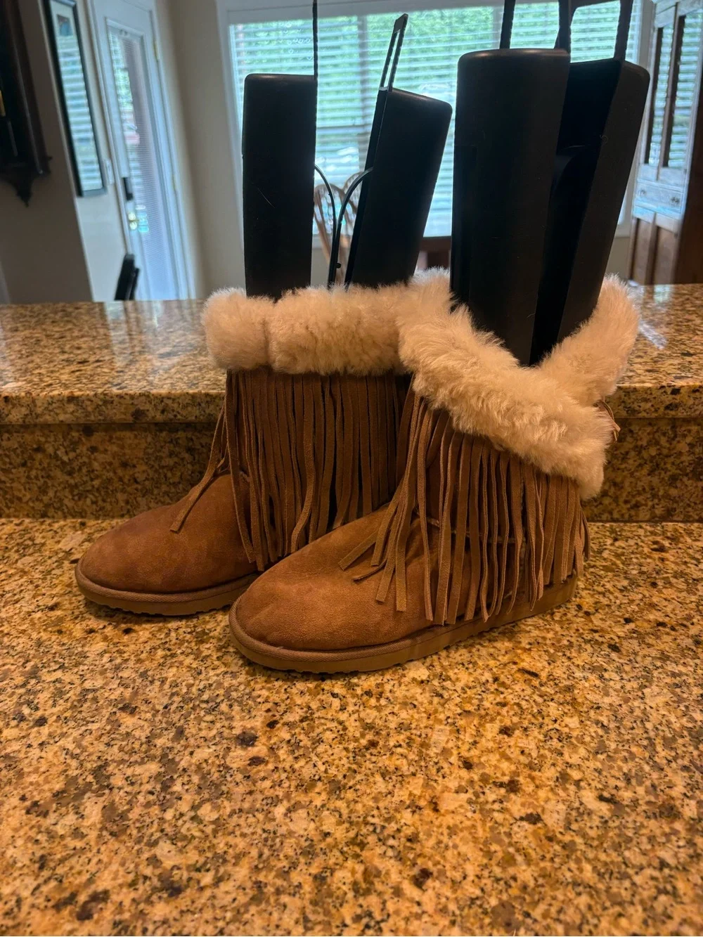 Koolaburra Fringe Suede Genuine Leather Tan Sherpa Boots 8